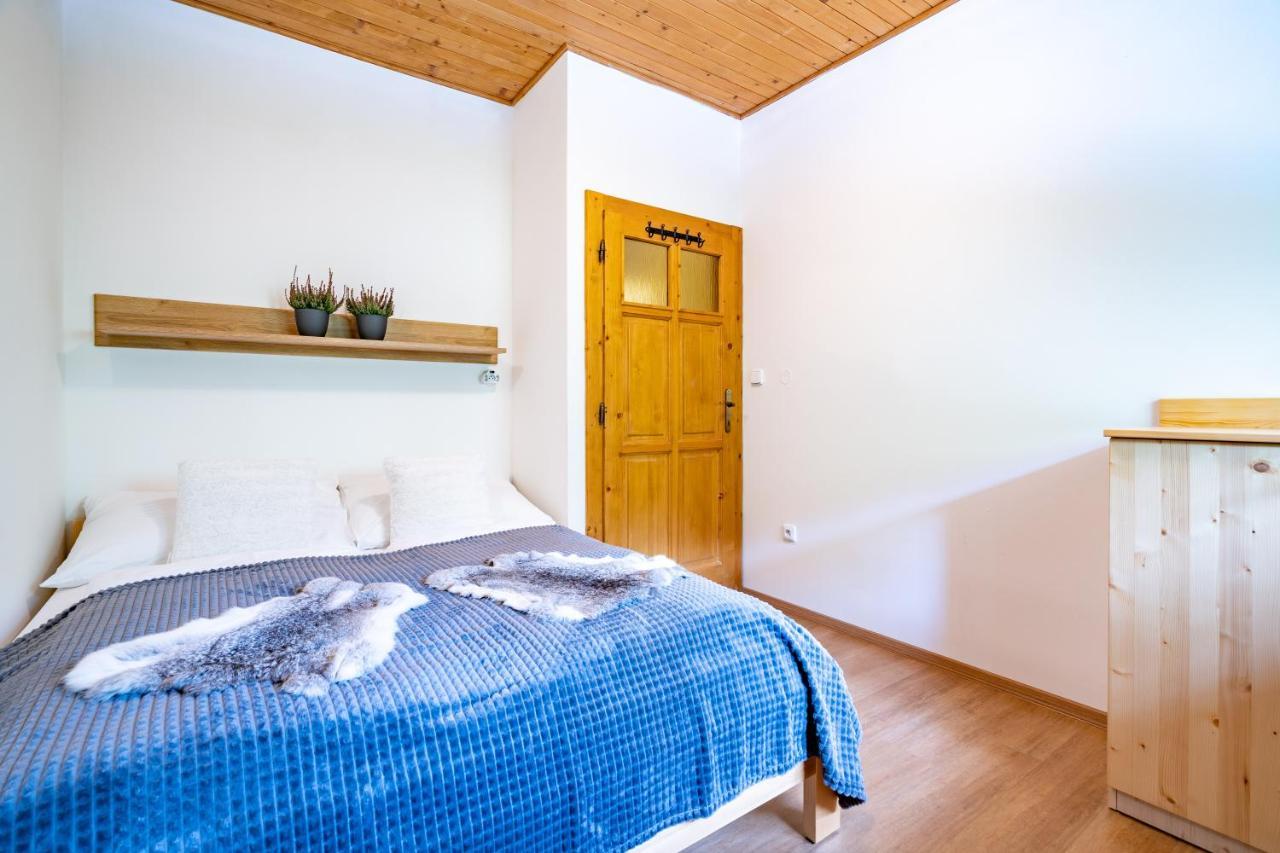 Pod Milonovou Apartment Velke Karlovice Bagian luar foto